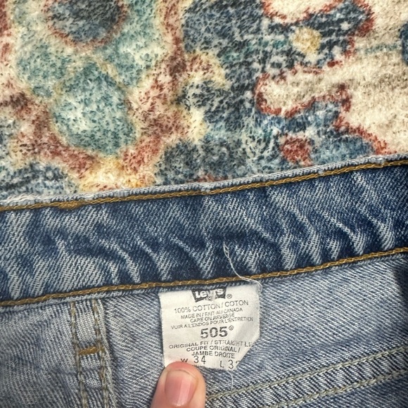 Vintage 90s Levi’s 505 Dostressed Lightwash Blue Jeans Size 33 - Picture 4 of 7
